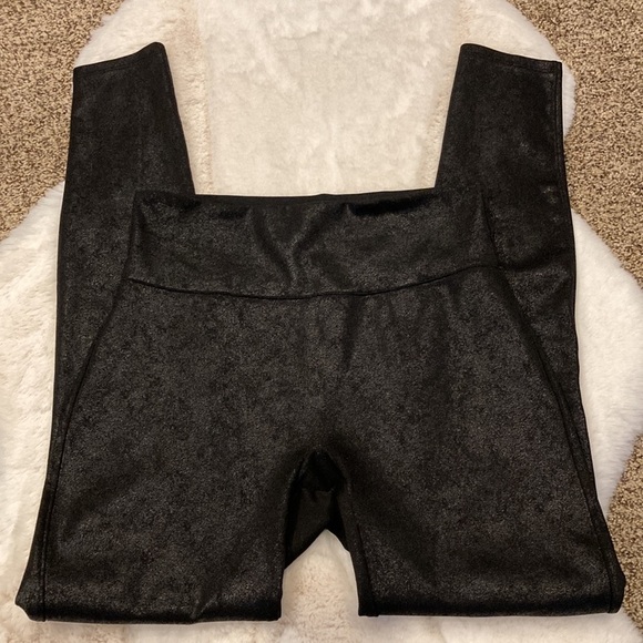 SPANX Assets Red Hot Label Black Sheen Structured Shine Leggings M - Picture 9 of 14